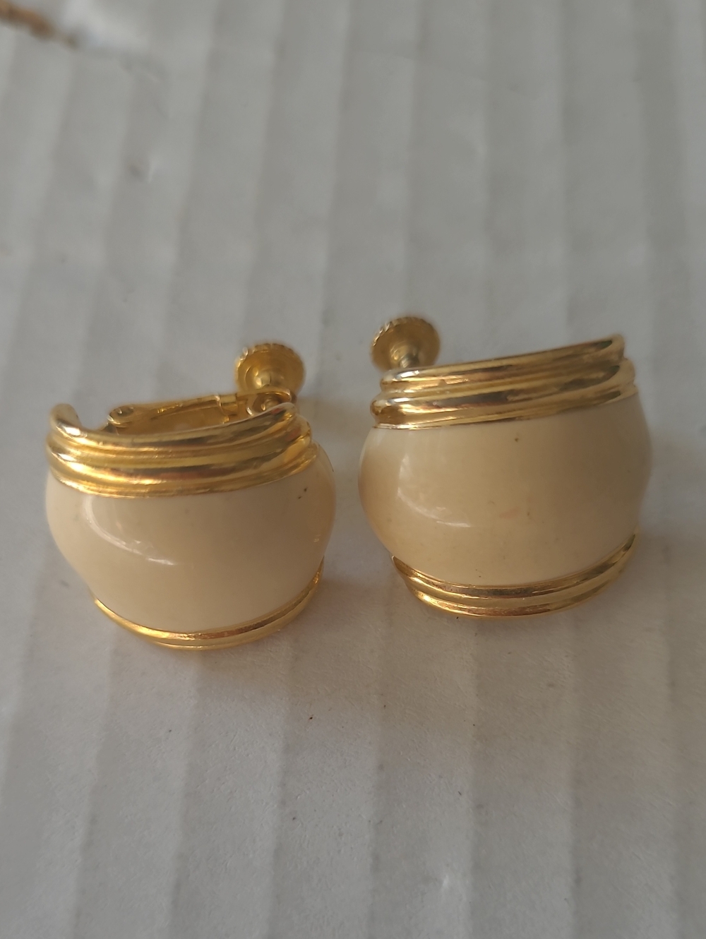 Vintage Napier Gold Tone Cream Lucite Clip On Earrings